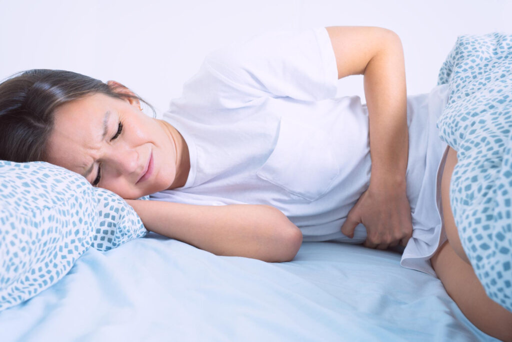 dolori a causa dell'endometriosi 